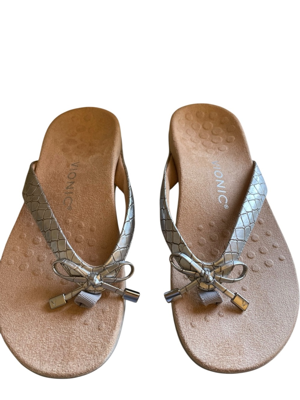 Vionic Bella Toe Post Metallic Silver Bow Thong Sandals Size 6.5 NEW